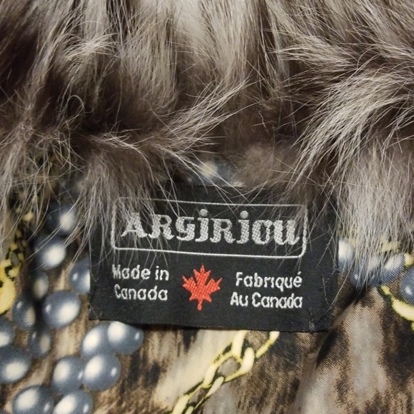 Fur Coat size small/medium - Picture 4 of 5